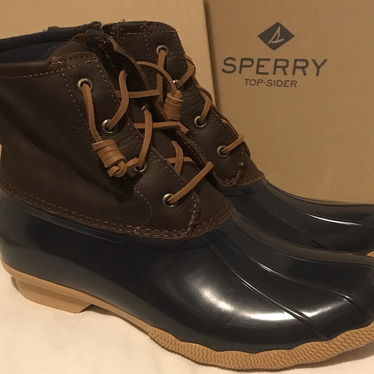 NEW Sperry Top Sider Women s Size 9.5 M Saltwater Duck Rain Boots Tan Navy 91175