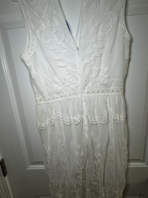 She & Sky Lace Boutique V-neck White Dress Women's Size: Medium