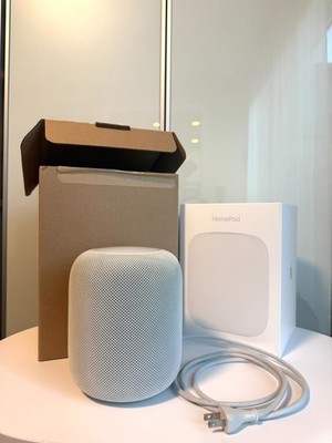 Apple HomePod Voice Enabled Smart Assistant - White - 1st Gen | Barely Used