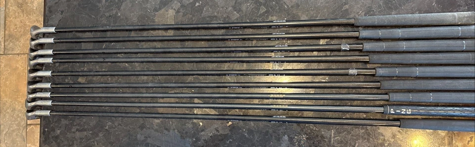 Ping ISI 3-SW Graphite Sr Flex Maroon Dot RH +1 1/2” Over Standard Oversize Grip - Image 2 of 4