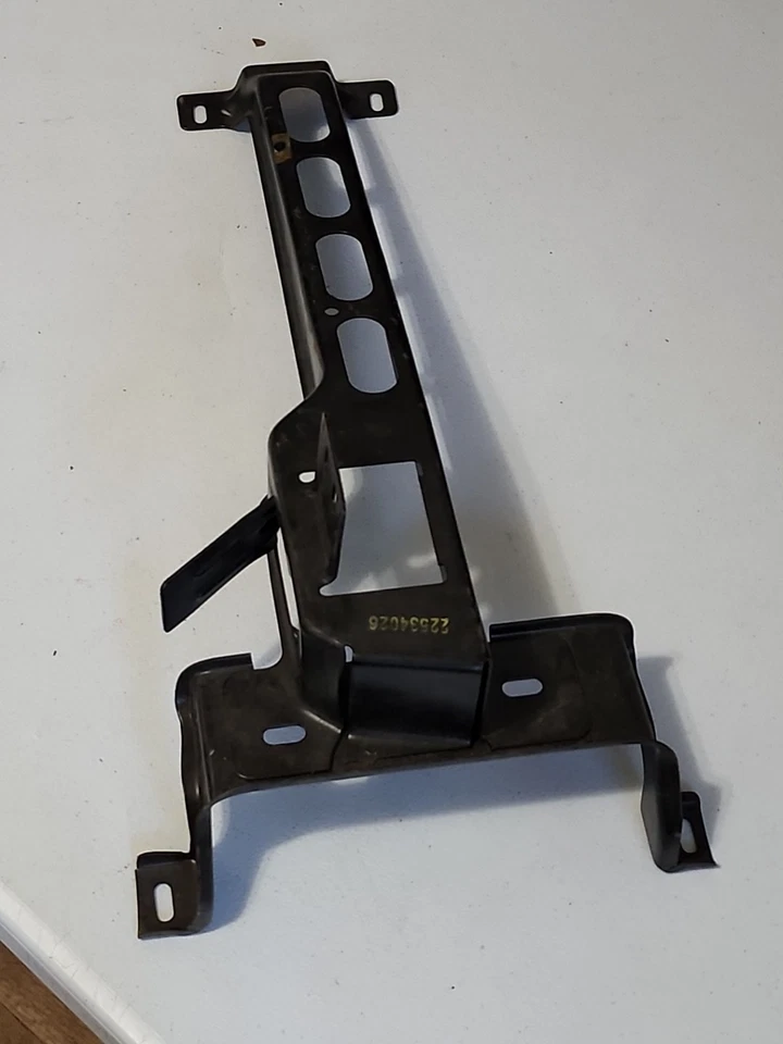 CONJUNTO DE SUPORTE OLDSMOBILE CALAIS 1985-88 NOVO NA CAIXA, FOLHA DE METAL FRT END GM 22534026 - Imagem 2 de 3