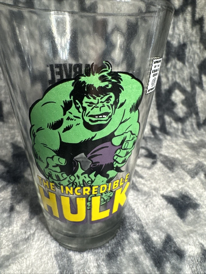 Incredible Hulk Marvel Glass 2010 pinta 16 oz taza de coleccionista de superhéroes Foto 2 de 4