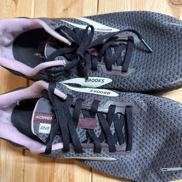 Brooks Adrenaline GTS 22 Women's Running Shoes Wide D Charcoal Pink Size 11 W(D) - Image 3 of 4