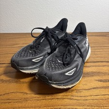 Hoka One One Clifton Men 9.5D Black Low Top L...