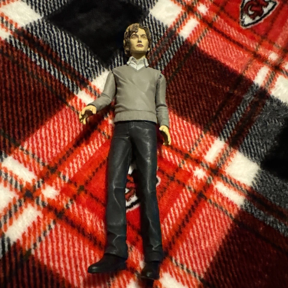 Figura de acción NECA The Twilight Saga Luna Nueva Jasper Cullen 7" Serie 2 2009 juguete Foto 3 de 4