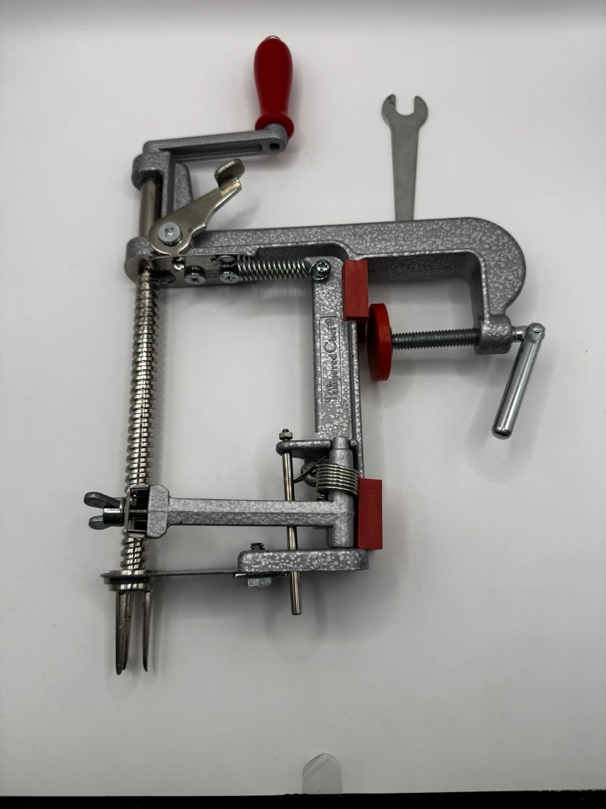Pampered Chef Apple Peeler Corer Slicer Clamp On Hand Crank Made in Taiwan
