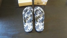 PAIR OF MICHAEL KORS MK FLIP FLOP SIZE 6 BLACK/MULTI COLOR NEW NO TAGS