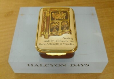 Ltd Ed Halcyon Days Marie-Antoinettes Sekretär Emaille Box - 2 1/2'' (6,5 cm)
