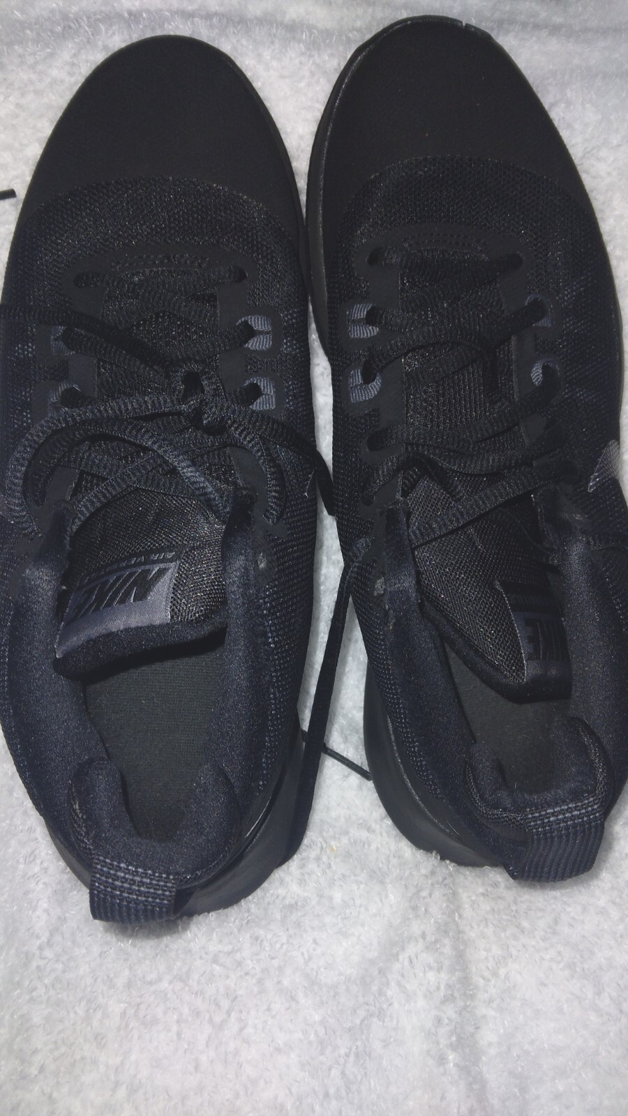 NIKE MEN AIR VERSATILE BASKETBALL SHOE SIZE 7 Gem