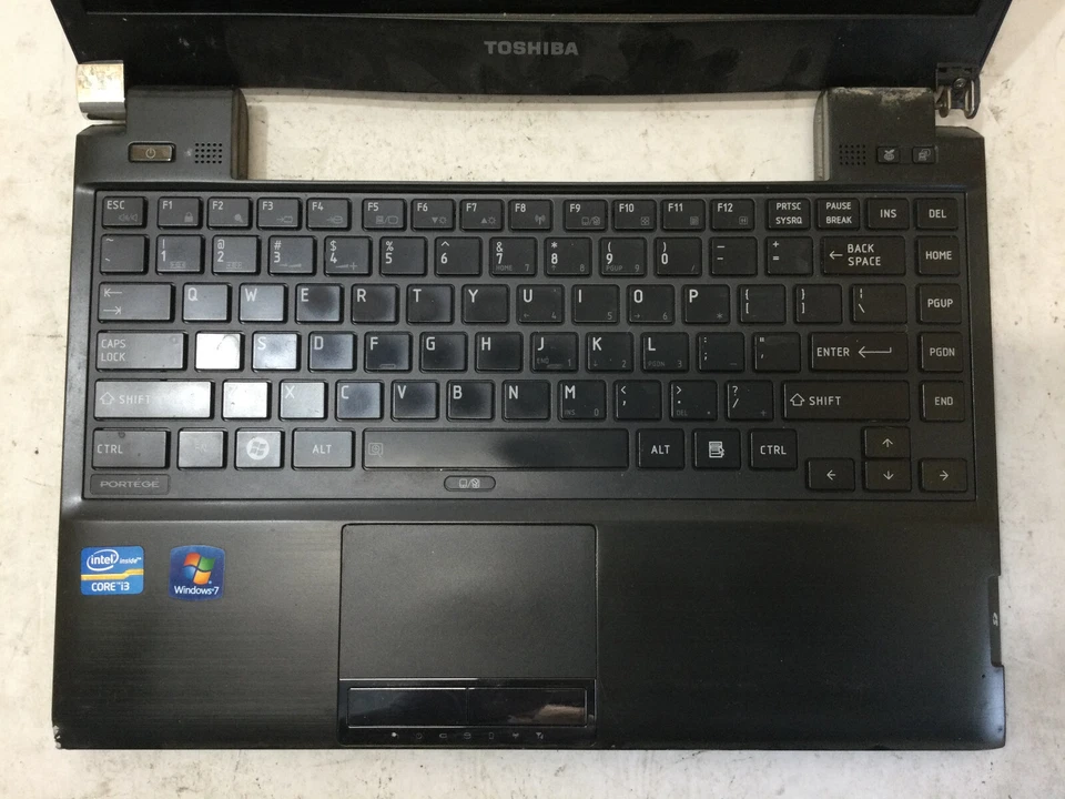 TOSHIBA PORTEGE R835-P50X - FOR PARTS - INTEL I3 - NO RAM - READ DESCRIPTION -BB - Image 2 of 4