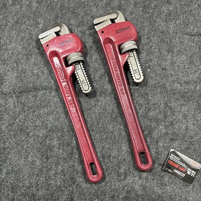 ** LOT OF ONE **Tool Shop 14'' Heavy Duty Pipe Wrench Plumbing Farm Workshop NWOT