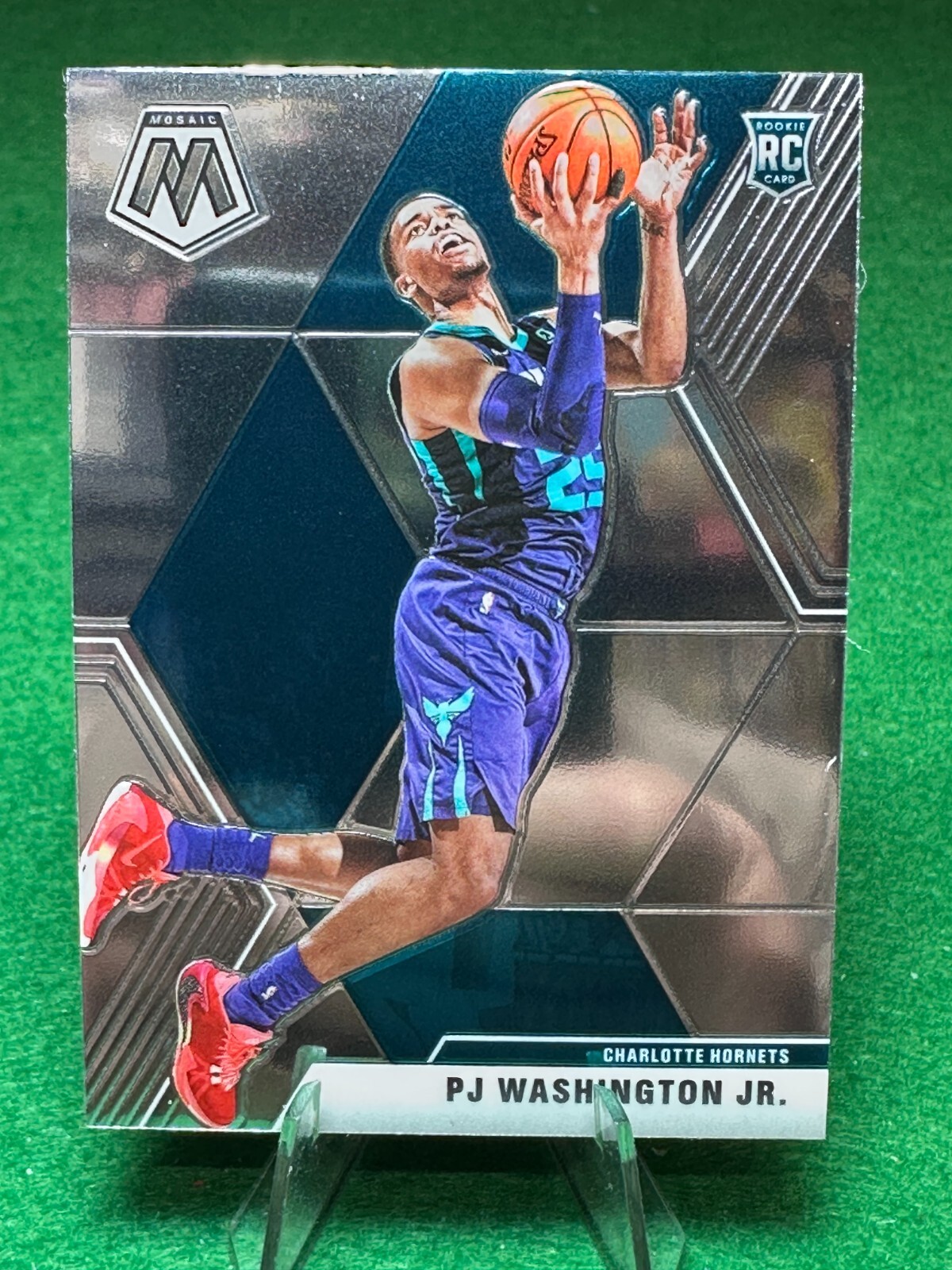 2019-20 Panini Mosaic #213 PJ Washington RC Charlotte Hornets Red Shoes
