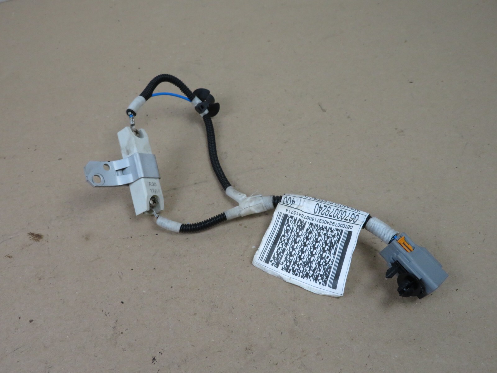 2014-2017 MASERATI GHIBLI REAR RADIO ANTENNA WIRING WIRE HARNESS CABLE OEM