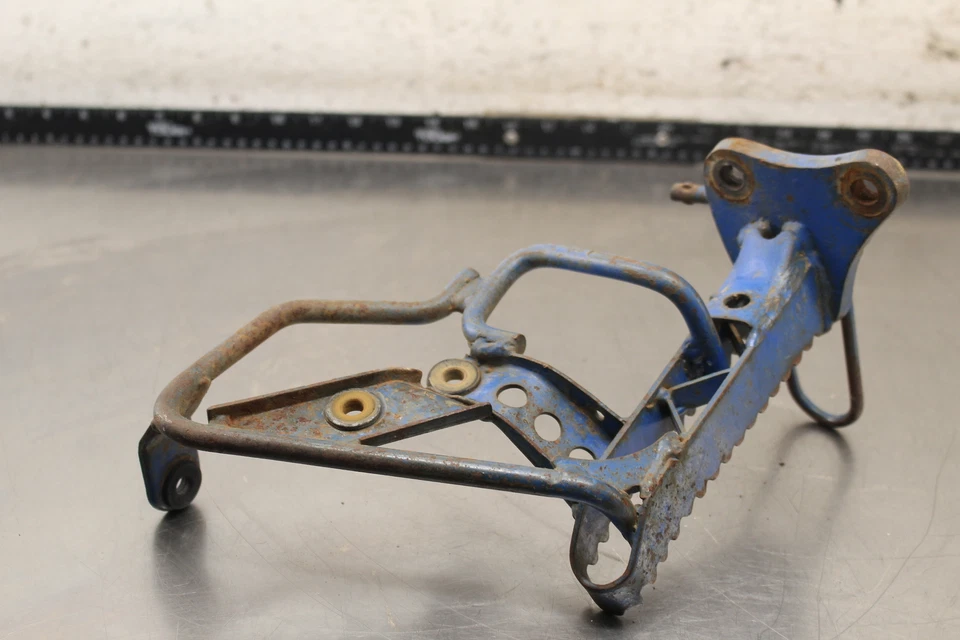 Suzuki Quadrunner 160 LT160 1991 2x4 reposapiés izquierdo clavija paso A395 Foto 4 de 4