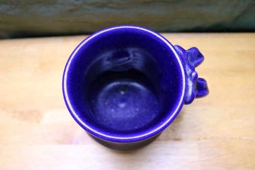 Handgefertigter Steinzeug blaue Glasur Kaffeebecher signiert doppelseitig doppelte Griffe - Bild 5 von 11