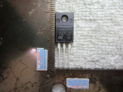 Lot De 2 Transistors STP6NK60ZFP / P6NK60ZFP - STMicroelectronics - Neufs Sous Blister