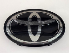 Oem L 2017-2025 Toyota Grill Emblem Many Models 53141-0r150