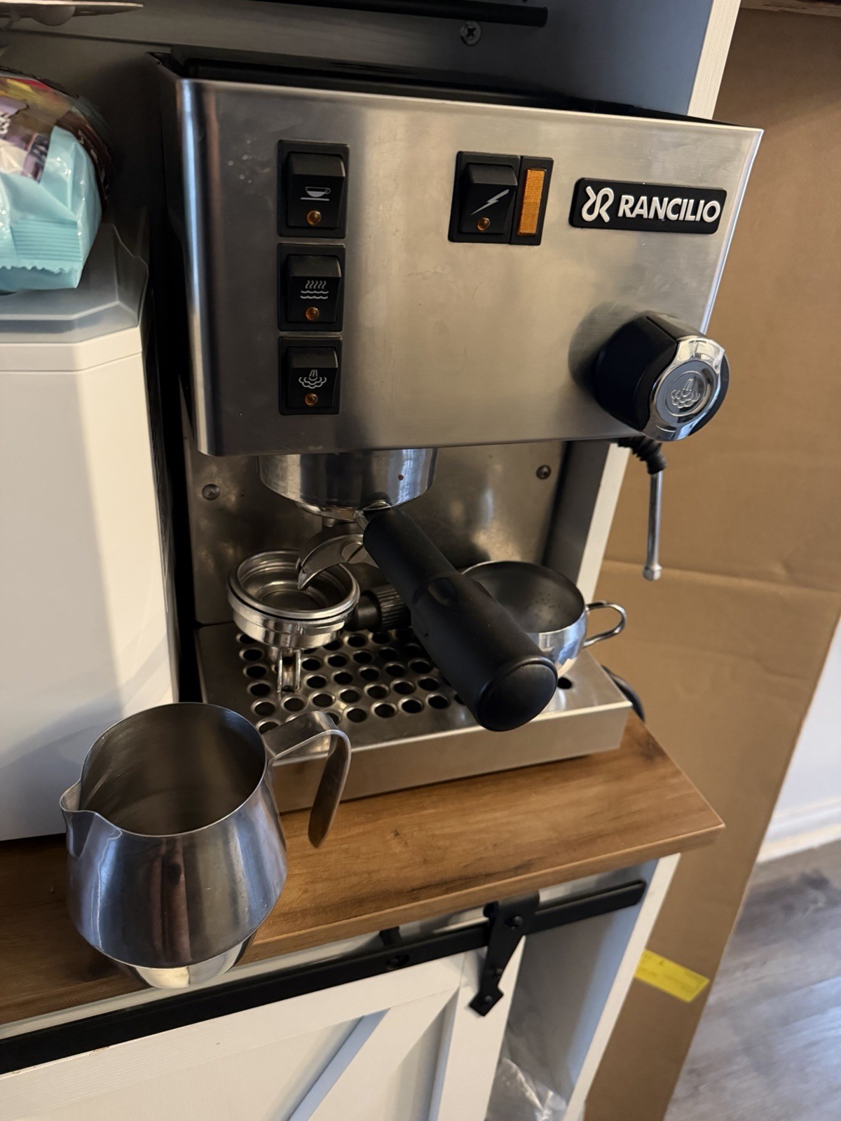 Rancilio Silvia Espresso Machine w/ Steam Wand, Portafilter & Pitcher