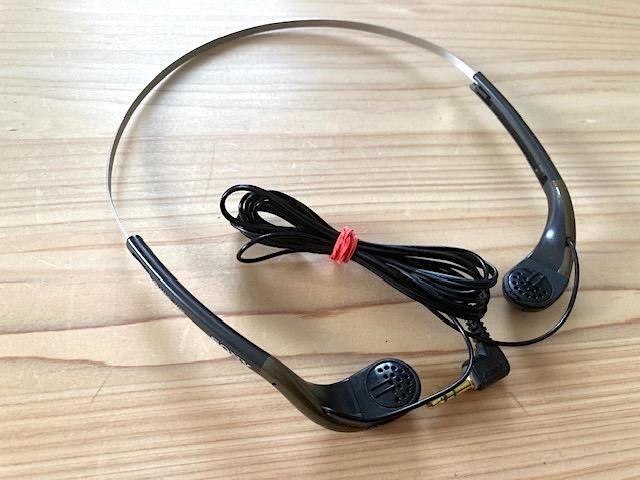 SONY wired headphones, vertical headphones, MDR-W12, in working