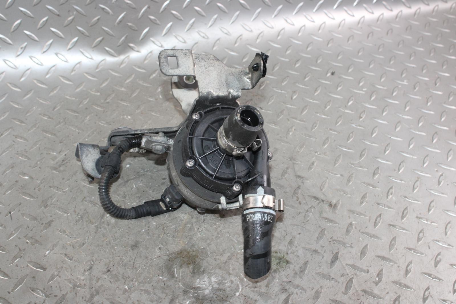 Maserati Ghibli 2014-2021 Auxiliary water pump