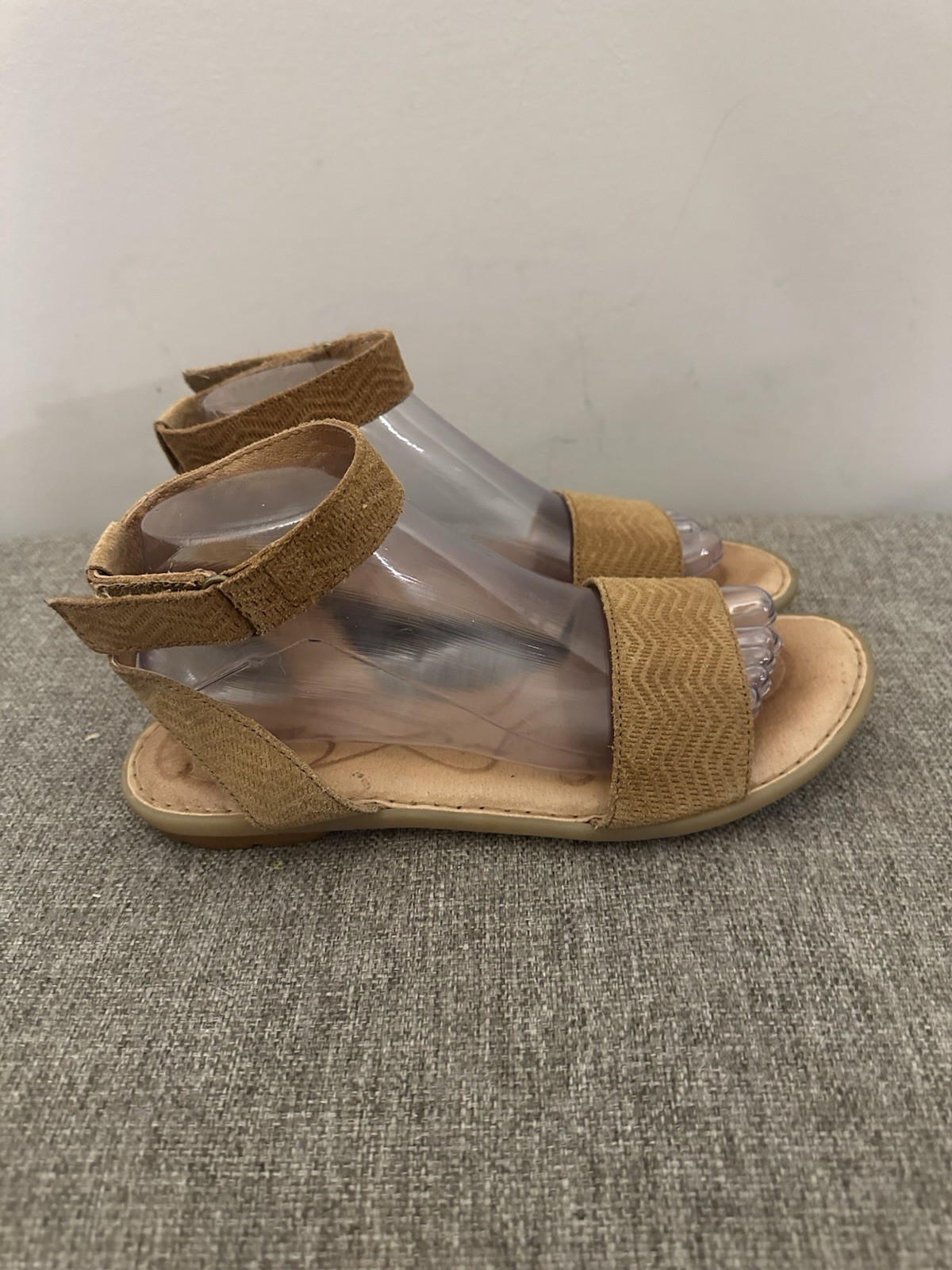 Born Women’s Brown Leather Ankle Sandals Size 9