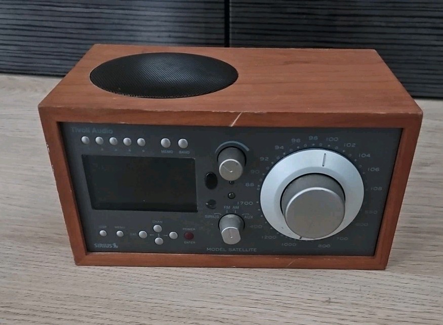 Tivoli Audio Model Satellite SIRIUS XM AM/FM Radio