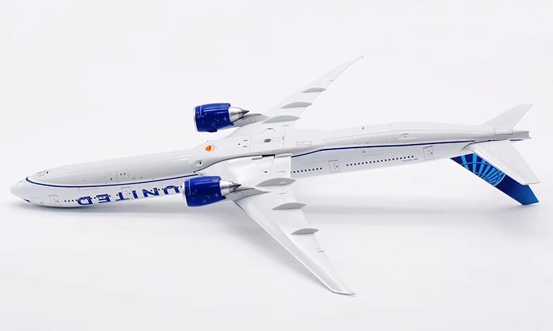 Inflight 1/200 United Airlines Boeing 777-300ER N2250U Finished
