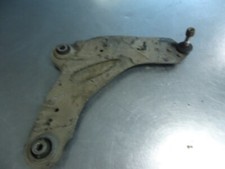 Triangle de suspension Nissan PRIMASTAR