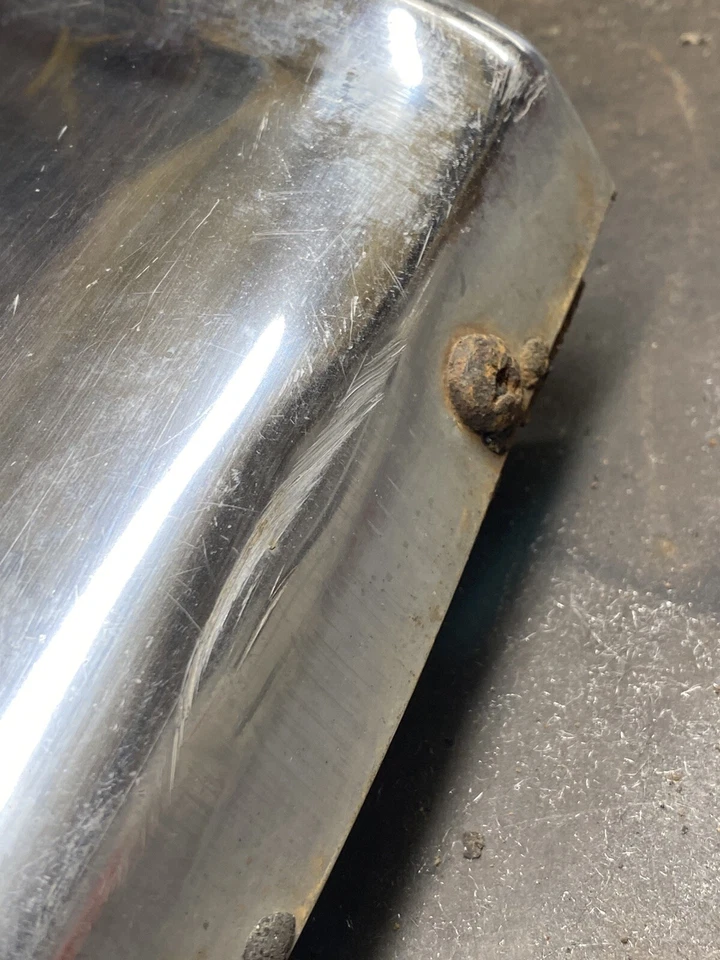 ORIGINAL 55 CADILLAC FLEETWOOD FENDER SKIRT,PASSENGER SIDE,RH,OEM,LOCK,TRIM,19:) - Image 4 of 4