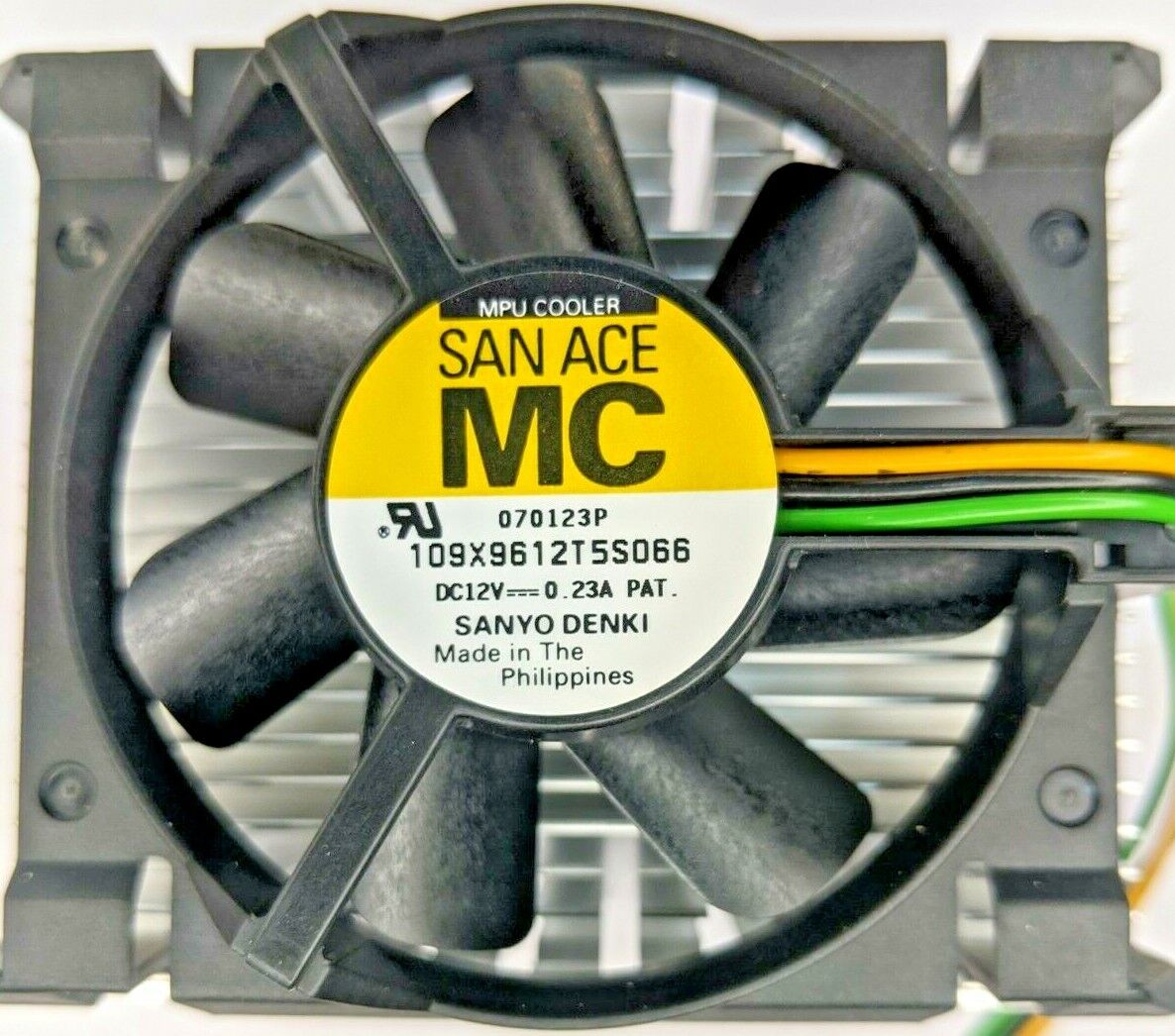 Sanyo Denki PENTIUM 4 SOCKET 423 HEATSINK & FAN Sanyo Denki PENTIUM 4 SOCKET 423 HEATSINK & FAN