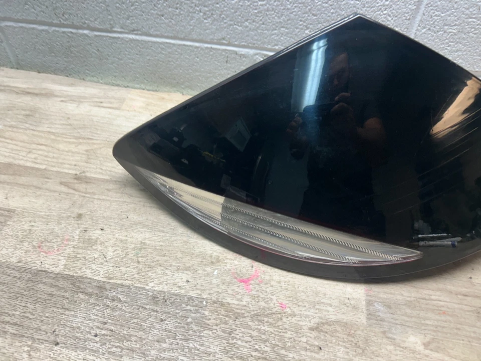 LUZ TRASERA IZQUIERDA CONDUCTOR MERCEDES BENZ CL63 AMG OEM 07-10 LUZ TRASERA LED Foto 3 de 4