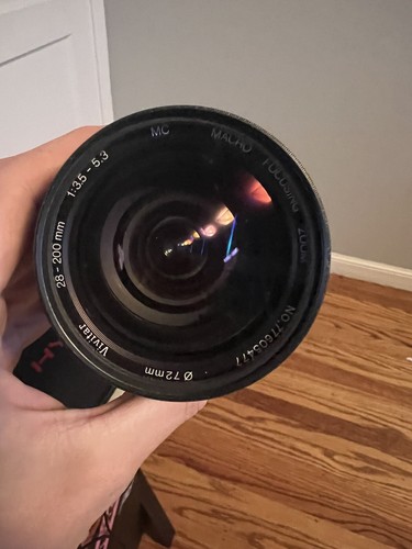 Vivitar 28-200mm F/3.5-5.3 C/FD - Picture 2 of 3