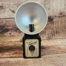 Herco HTF Imperial 620 Snap Shot Camera w Flash Reflector Untested Shelf Decor 