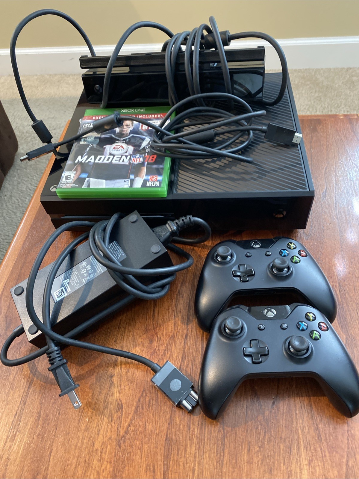 XBOX ONE 500GB 1540 Console Bundle 2 Controllers - Kinect + Madden 18 - TESTED