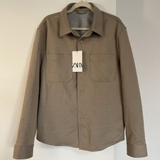 Giacca sopra camicia uomo Zara nuova con etichetta taupe testurizzata grande tasca con bottoni casual