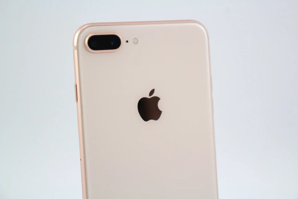 Apple iPhone 8 Plus (Unlocked) A1897 64GB Gold Grade C Boxed - Image 3 of 4