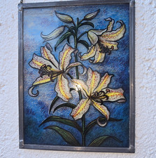 Fensterbild echt Bleiverglasung handbemalt mit einer Goldbandlilie