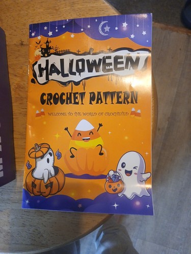 Beginner Crochet Kit - Halloween - Picture 3 of 5