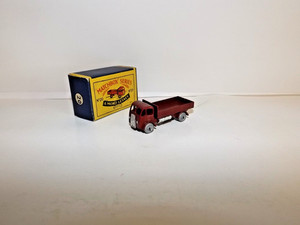 MATCHBOX REGULAR WHEEL NO.  20-A STAKE TRUCK MAROON BODY GMW