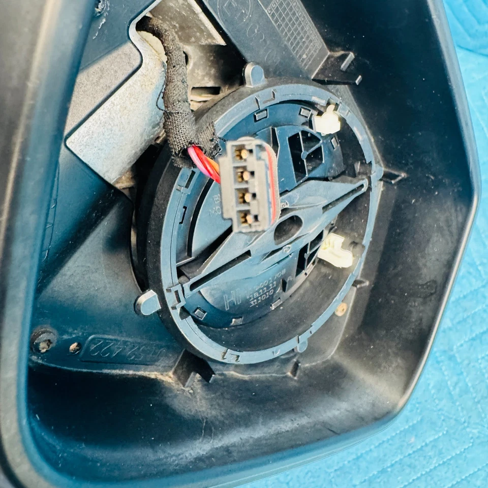 Conjunto de espejo retrovisor delantero derecho BMW 650i 2012-2017 OEM 7191398 Foto 4 de 4