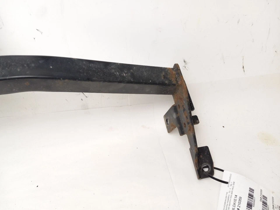 2014 NISSAN ROGUE S REAR HEATCH TOW BAR HAUL OEM - Image 4 of 4