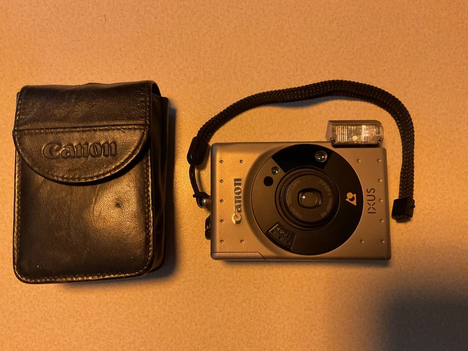 Canon IXUS compact camera zoom lens 24-48mm working - Image 2 of 4