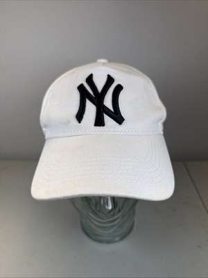 New Era 9Forty New York Yankees Baseball Cap OSFM Snap Back Hat White Black