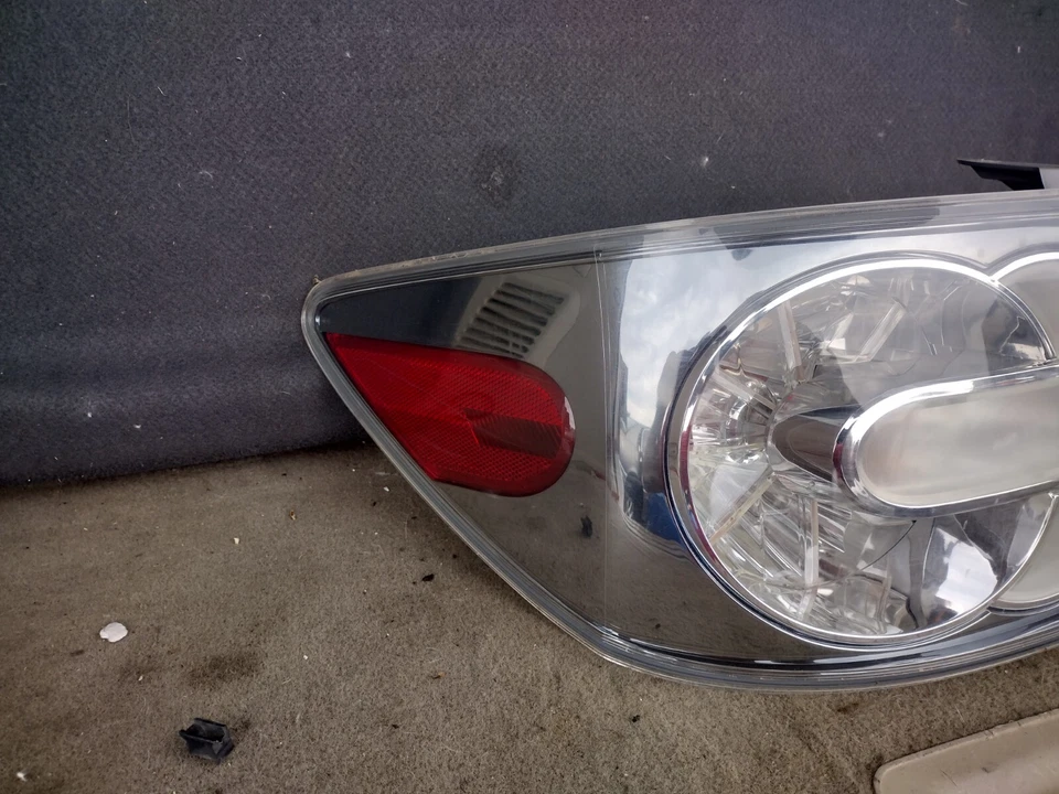 Conjunto de luces traseras Mazda CX-7 2010-2012 lado del conductor izquierdo genuino OEM bonito Foto 4 de 4