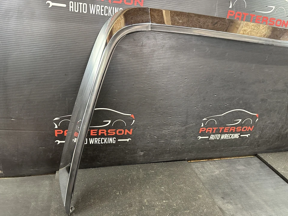 02-03 FORD THUNDERBIRD PARABRISAS Y PILAR EXTERIOR CROMADO BISEL Foto 2 de 4