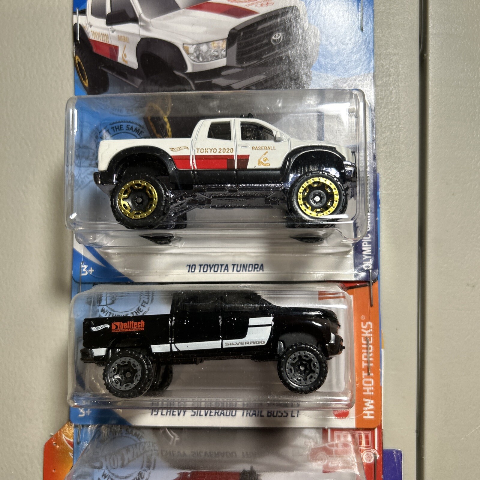 Picture 3 of 12