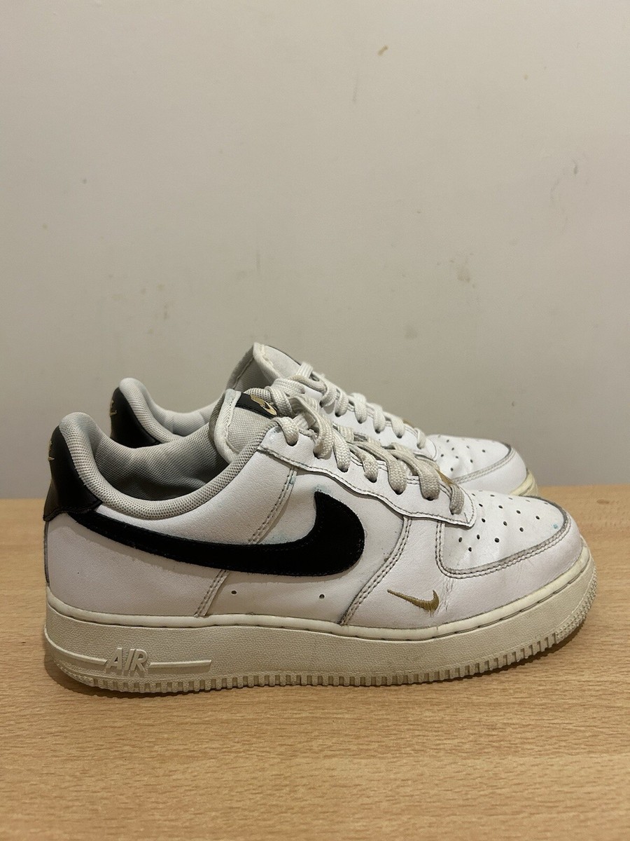 Nike Air Force AF1 women's white with blue tick trainers UK Size - Main Image