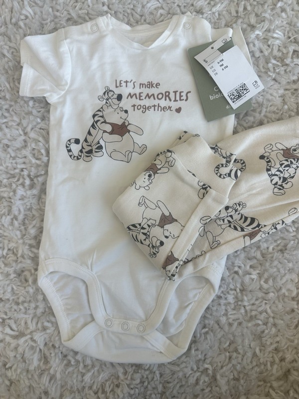Disney H&M Winnie The Pooh Short Sleeve Bodysuit W Leggings 2 Piece 6-9 Months