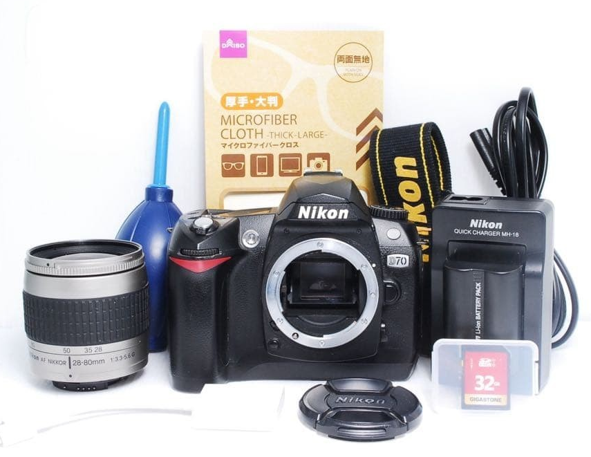 Nikon D70 Digital SLR digital camera Single Lens AF NIKKOR 28-80mm
