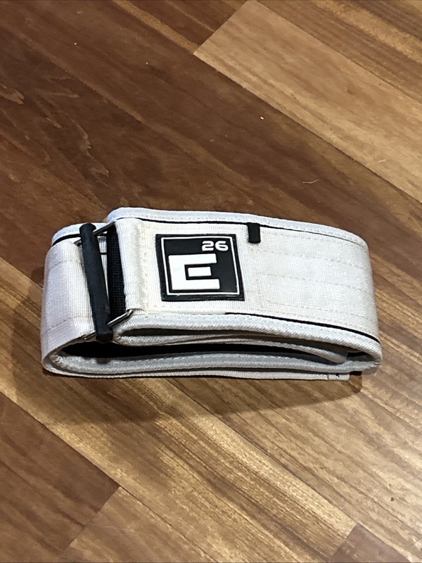 Element 26 Self-Locking Weight Lifting Belt Size Small E26 White